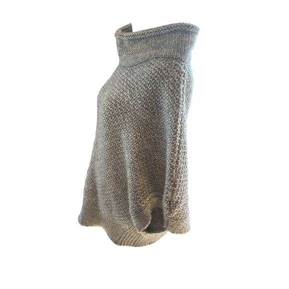 Elsamanda Chunky Knitted Alpaca Poncho Sweater - Picture 2 of 6